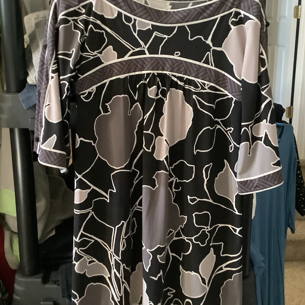 BCBGMaxAzria Black and taupe Patterned dress, small